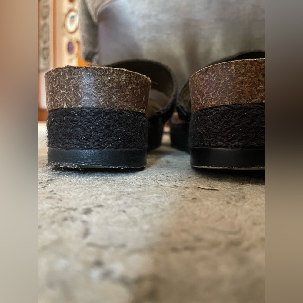 BP Black and Tan Women's Sandals - Picture 4 of 6